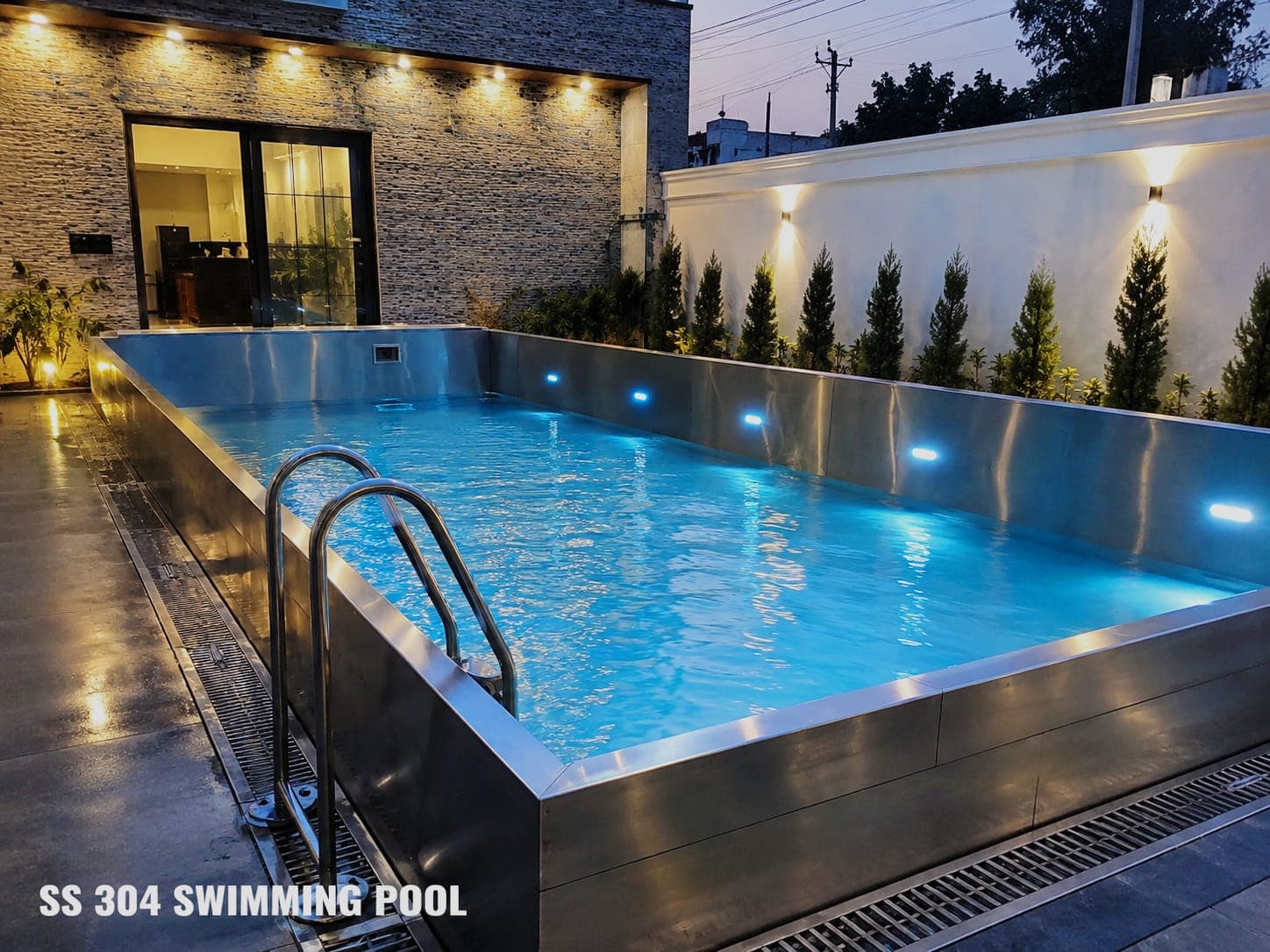 SS 304 rectangular stainless steel swimming pool with underwater LED lighting and ladder